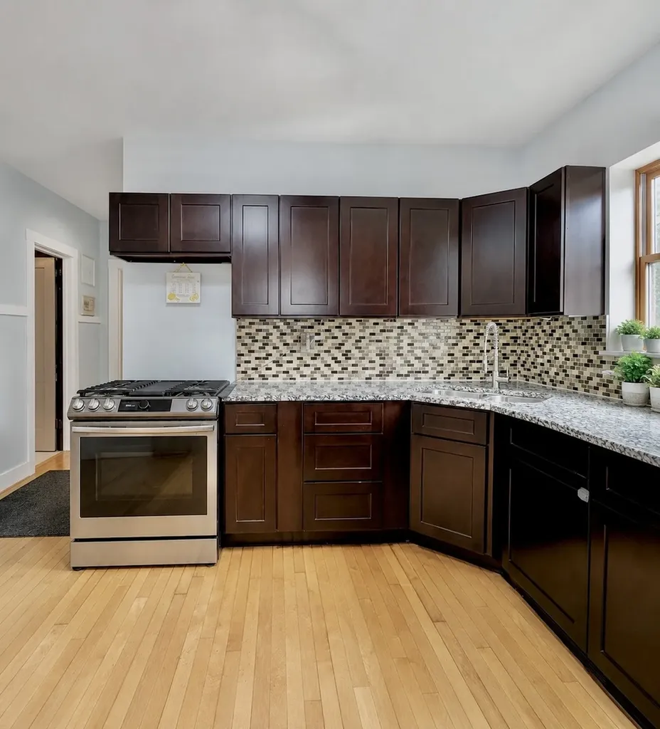 5445 West Melrose Street Chicago IL 60641