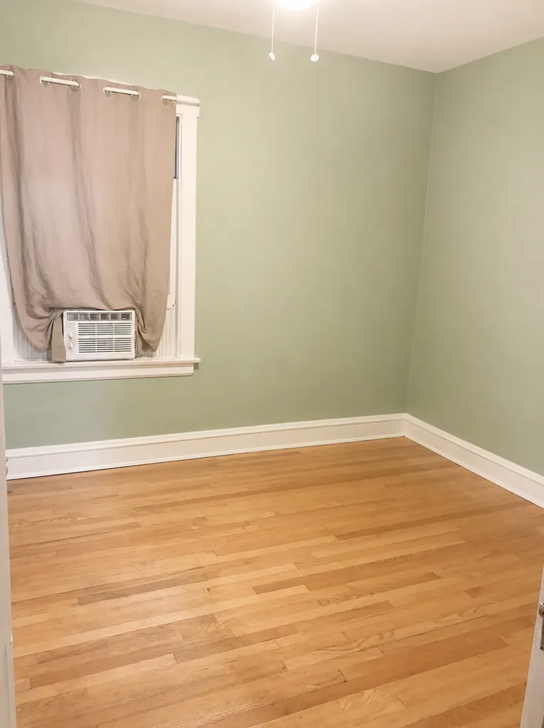 5445 West Melrose Street Chicago IL 60641