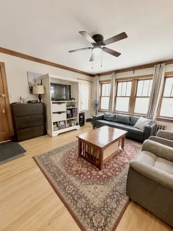 5445 West Melrose Street Chicago IL 60641