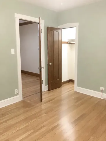 5445 West Melrose Street Chicago IL 60641