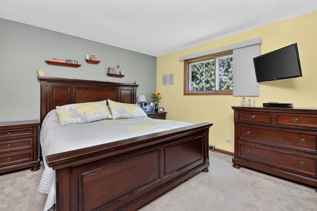 1S134 Michigan Avenue Lombard IL 60148