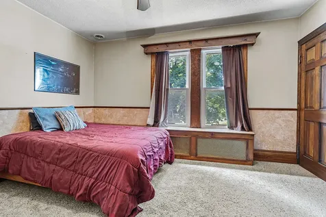 206 North Pine Street Momence IL 60954