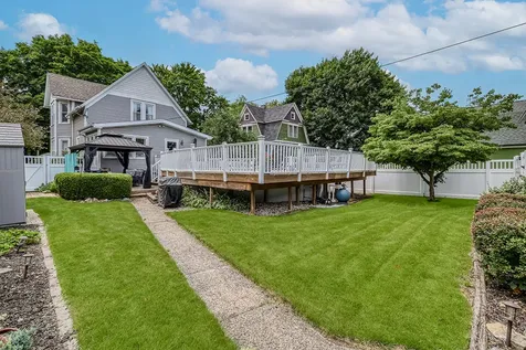 206 North Pine Street Momence IL 60954