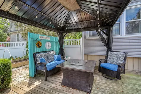 206 North Pine Street Momence IL 60954