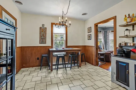 206 North Pine Street Momence IL 60954