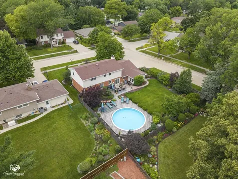 226 Meadow Wood Drive Joliet IL 60431