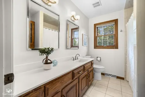 226 Meadow Wood Drive Joliet IL 60431