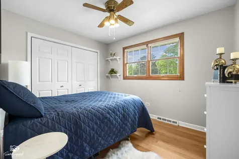 226 Meadow Wood Drive Joliet IL 60431