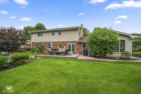 226 Meadow Wood Drive Joliet IL 60431