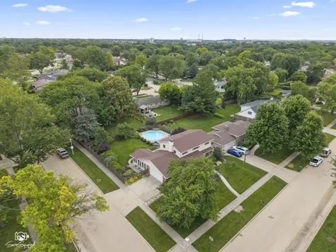 226 Meadow Wood Drive Joliet IL 60431