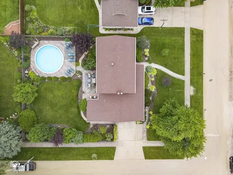 226 Meadow Wood Drive Joliet IL 60431