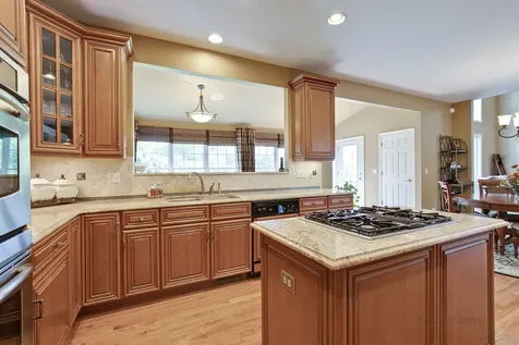 10 Eagle Ridge Drive Hawthorn Woods IL 60047