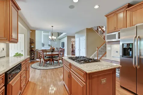 10 Eagle Ridge Drive Hawthorn Woods IL 60047