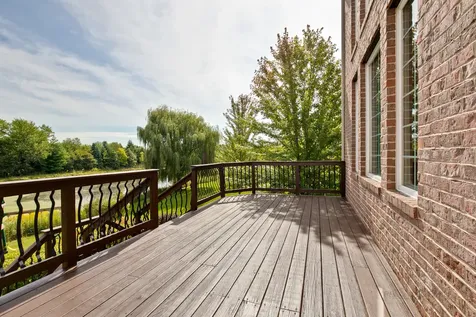 10 Eagle Ridge Drive Hawthorn Woods IL 60047