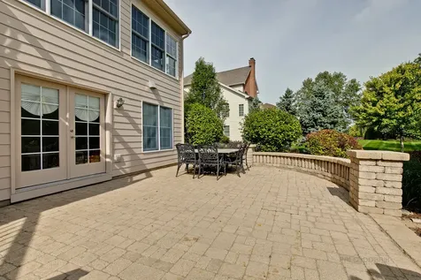 10 Eagle Ridge Drive Hawthorn Woods IL 60047