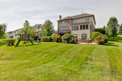 10 Eagle Ridge Drive Hawthorn Woods IL 60047
