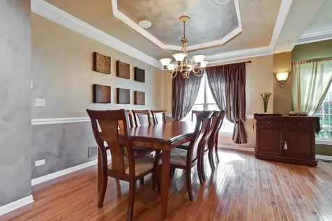 10 Eagle Ridge Drive Hawthorn Woods IL 60047