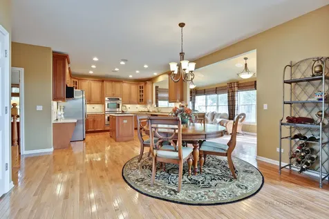 10 Eagle Ridge Drive Hawthorn Woods IL 60047