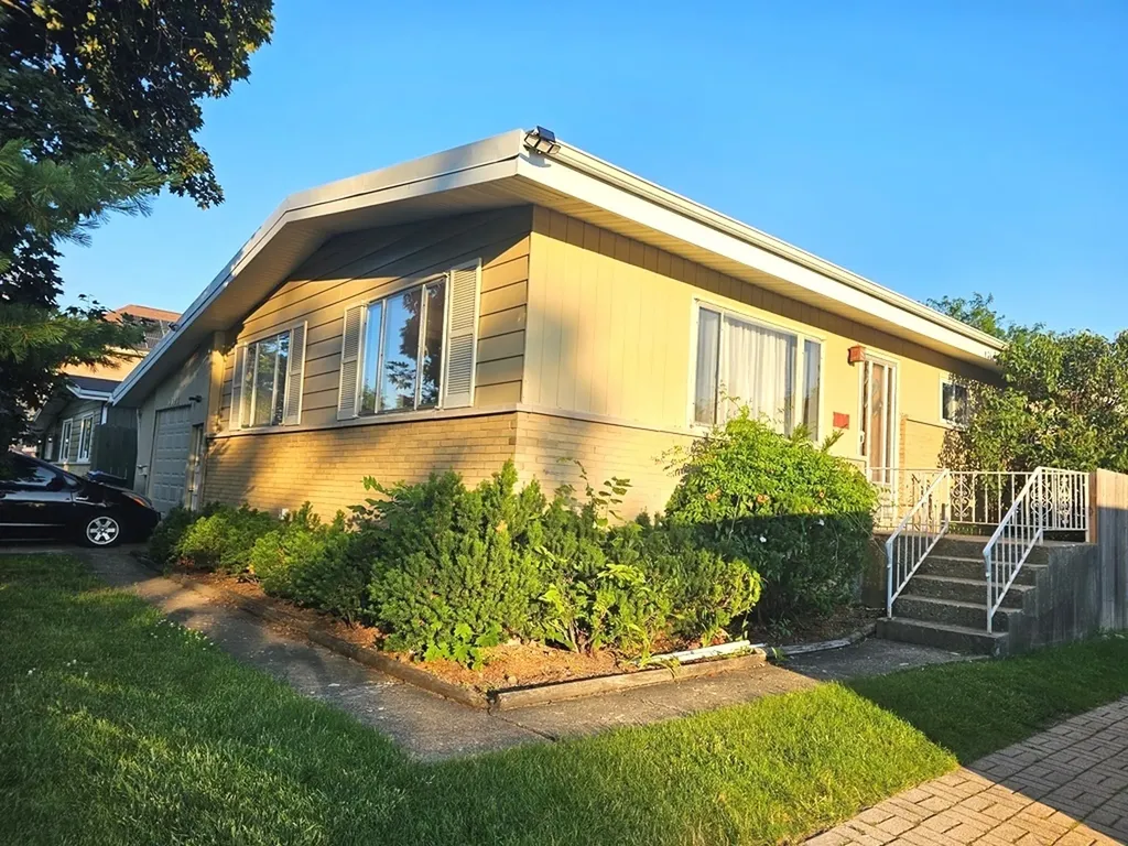4527 Lilac Avenue Glenview IL 60025
