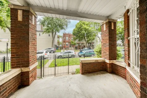 1648 North Saint Louis Avenue N Chicago IL 60647