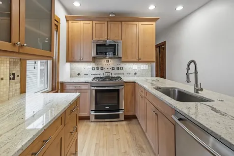 1648 North Saint Louis Avenue N Chicago IL 60647