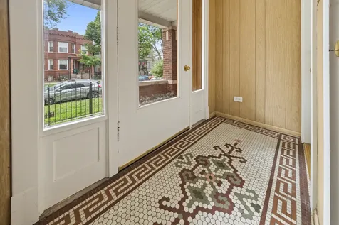 1648 North Saint Louis Avenue N Chicago IL 60647