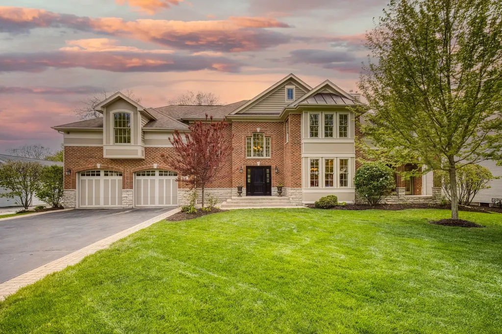 119 Roslyn Road Barrington IL 60010