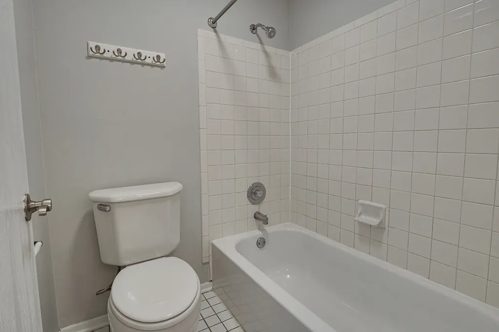 972 Mallard Circle Schaumburg IL 60193