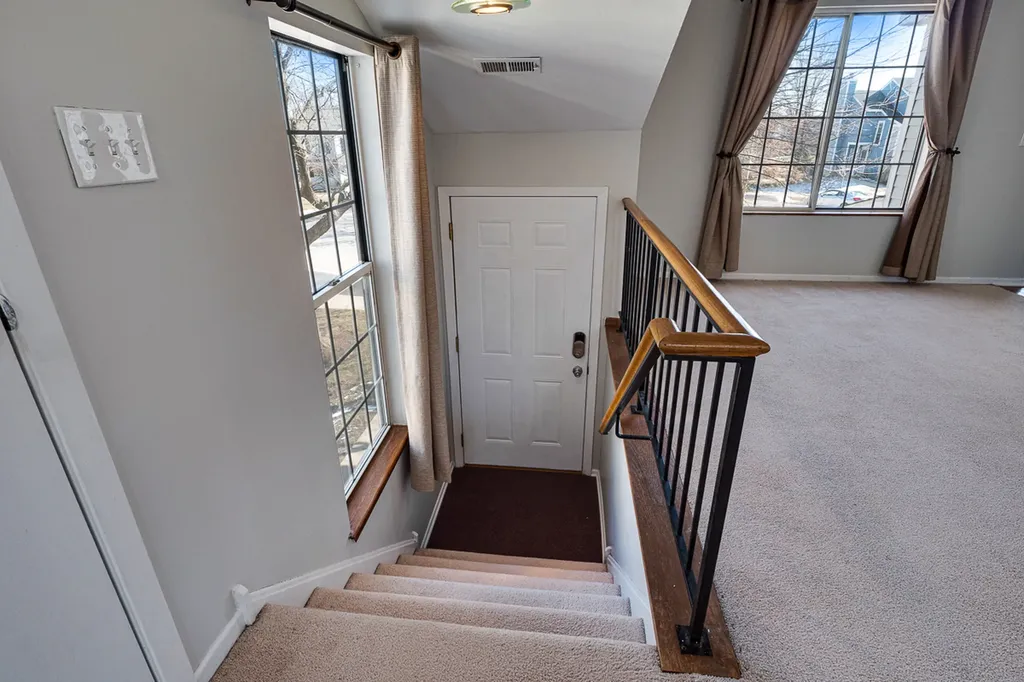 972 Mallard Circle Schaumburg IL 60193