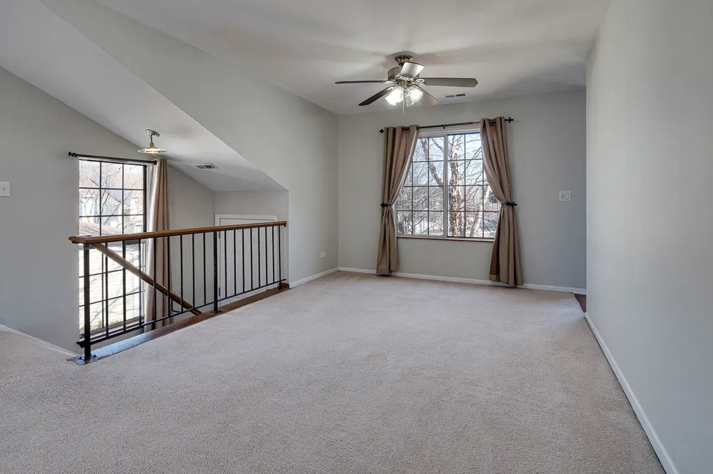 972 Mallard Circle Schaumburg IL 60193