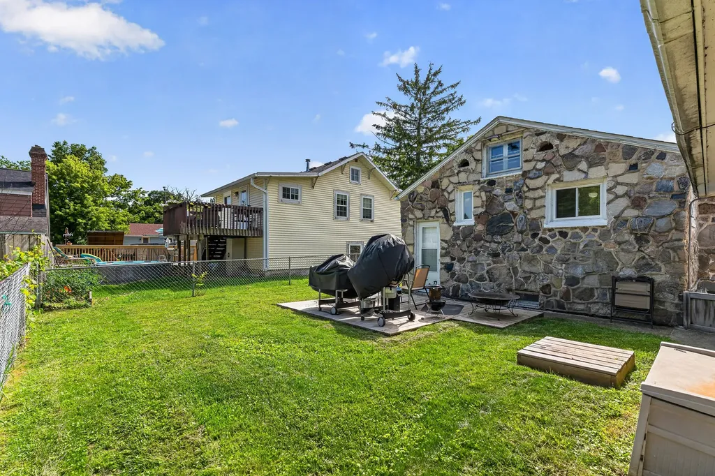42329 North Elm Street Antioch IL 60002