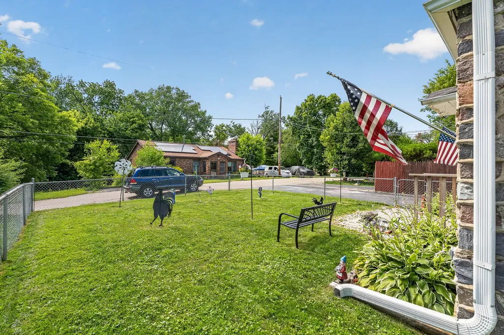 42329 North Elm Street Antioch IL 60002