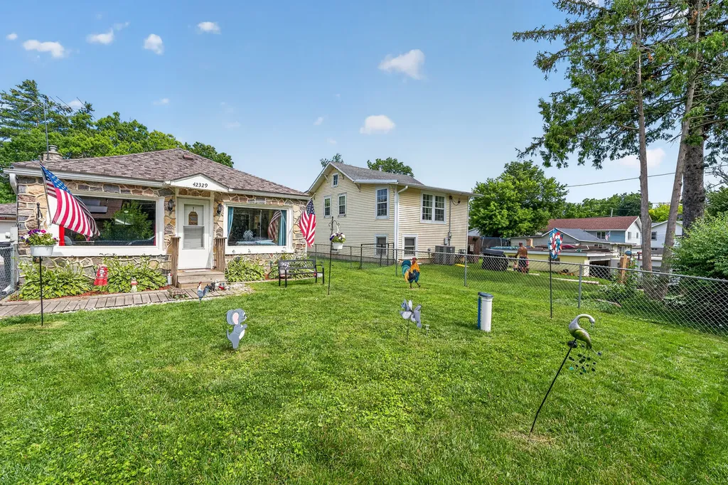 42329 North Elm Street Antioch IL 60002