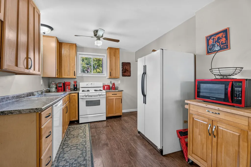 42329 North Elm Street Antioch IL 60002