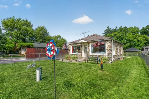 42329 North Elm Street Antioch IL 60002
