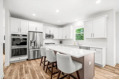 505 Timber Oak Lane Yorkville IL 60560