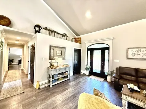 2 Wayman Canyon Road Oakwood IL 61858