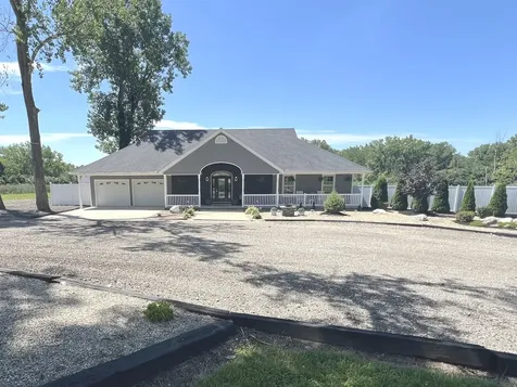 2 Wayman Canyon Road Oakwood IL 61858