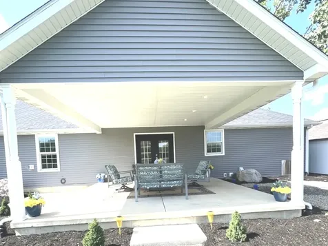 2 Wayman Canyon Road Oakwood IL 61858