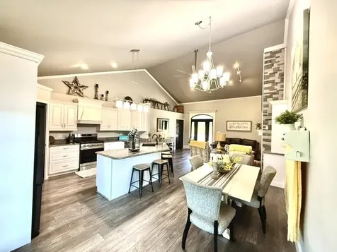 2 Wayman Canyon Road Oakwood IL 61858