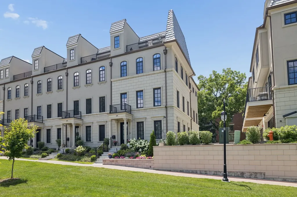 469 Aurora Avenue Naperville IL 60540