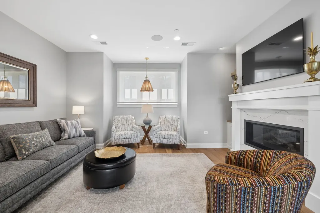 469 Aurora Avenue Naperville IL 60540