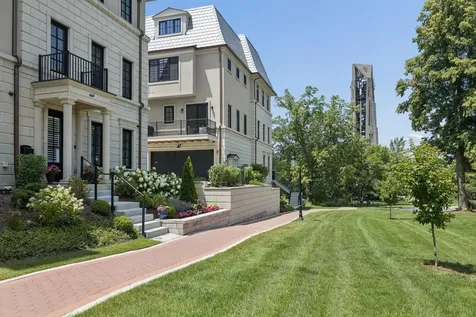 469 Aurora Avenue Naperville IL 60540