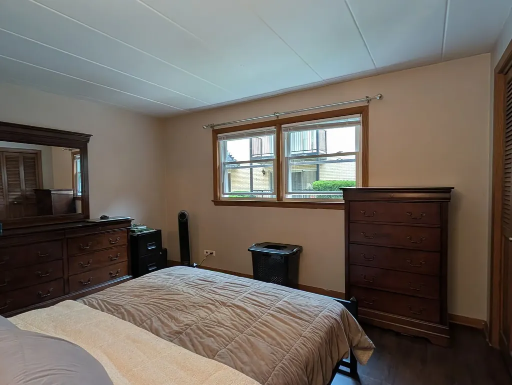 6484 North Northwest Highway Chicago IL 60631