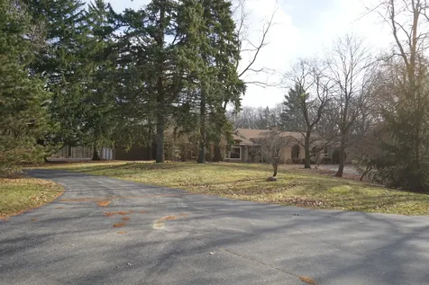 613 3 Oaks Road Cary IL 60013