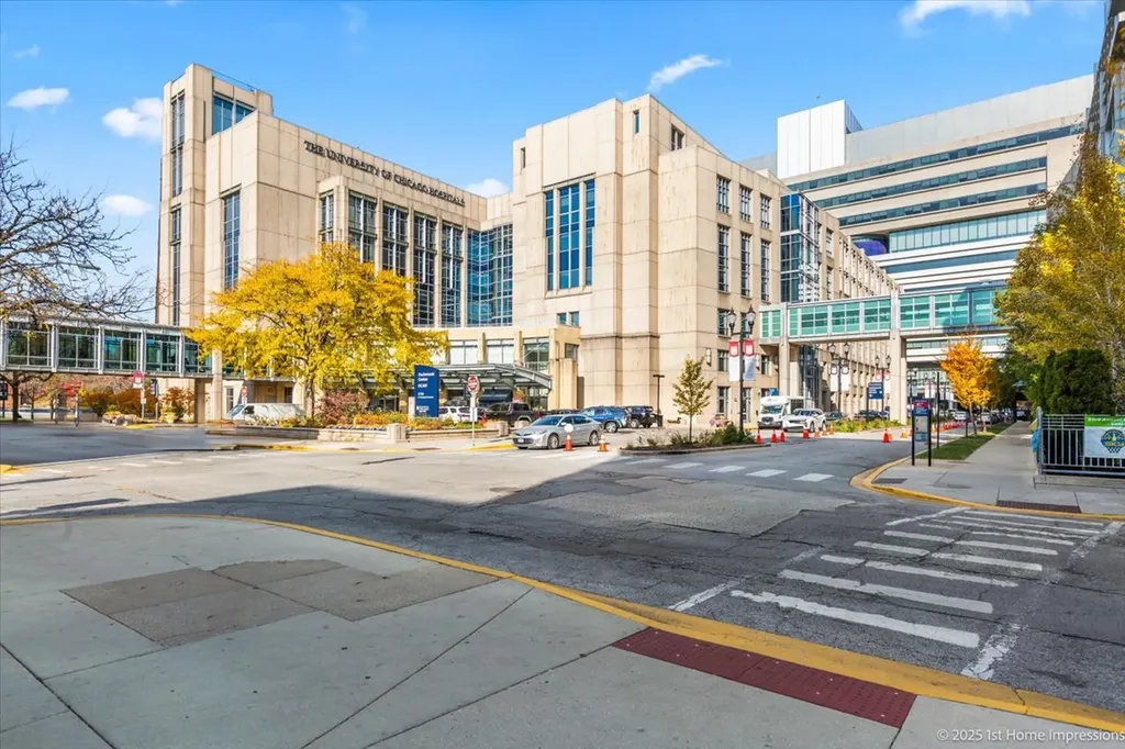 4934 South Champlain Avenue Chicago IL 60615