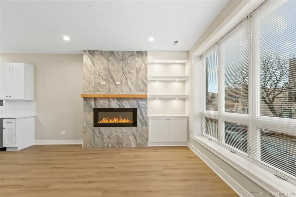 4934 South Champlain Avenue Chicago IL 60615