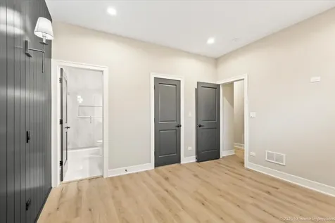 4934 South Champlain Avenue Chicago IL 60615