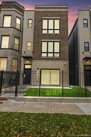 4934 South Champlain Avenue Chicago IL 60615