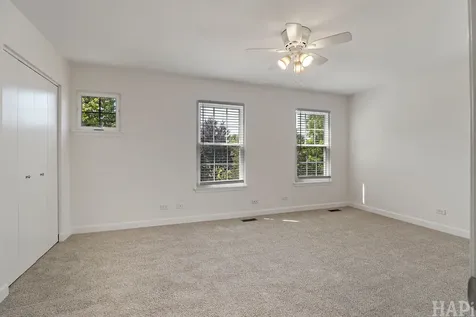 847 Essex Circle Grayslake IL 60030
